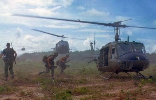 ConversationPrints Vijetnamski rat sjajna slika postera photo BANNER PRINT uh-1D helikopter