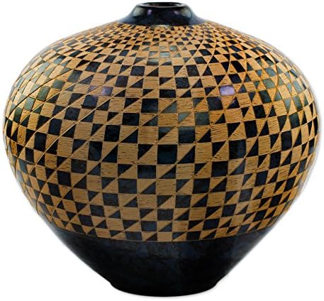 Notica Whirlpool noću 'keramička dekorativna vaza