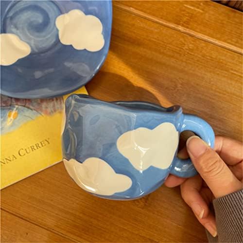 N / A japanska ruka oslikavala se plavim nebom i bijelim oblacima šalice kafe sa tanjirom CAAMER CERAMIC