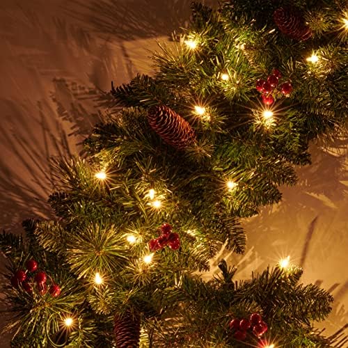 Amaoasis 15 stopa Pred-lit božićni vijenac, miješani bor ukrašeni s smrznutim bobicama, pinekoni,