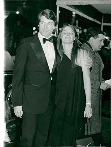 Vintage fotografija portreta glumca Christopher Reeve sa djevojkom Gae Exton