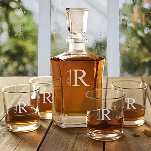 Personalizirana Decanter Set sa 4 čaše-Glass Decanter za burbon, Tequila, Scotch - sa prilagođenim Whisky naočare-Dan