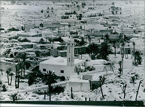 Vintage fotografija pogleda na glavni grad zemlje Jado u podnožju D jebel ne f-usa na zapadu Libije,