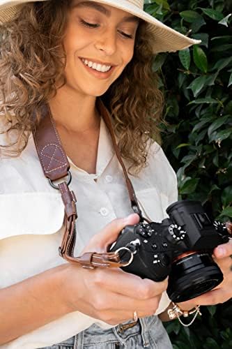 MegaGear MG1515 Sierra serija Kamera od prave kože za rame ili vrat-Brown Compact