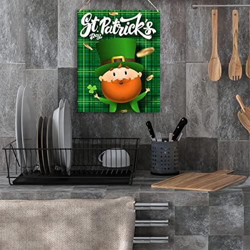 Funny St. Patrick's Dnevni znak Drveni znak Rustic Green Leprechaun Luck Shamrocks Drvena